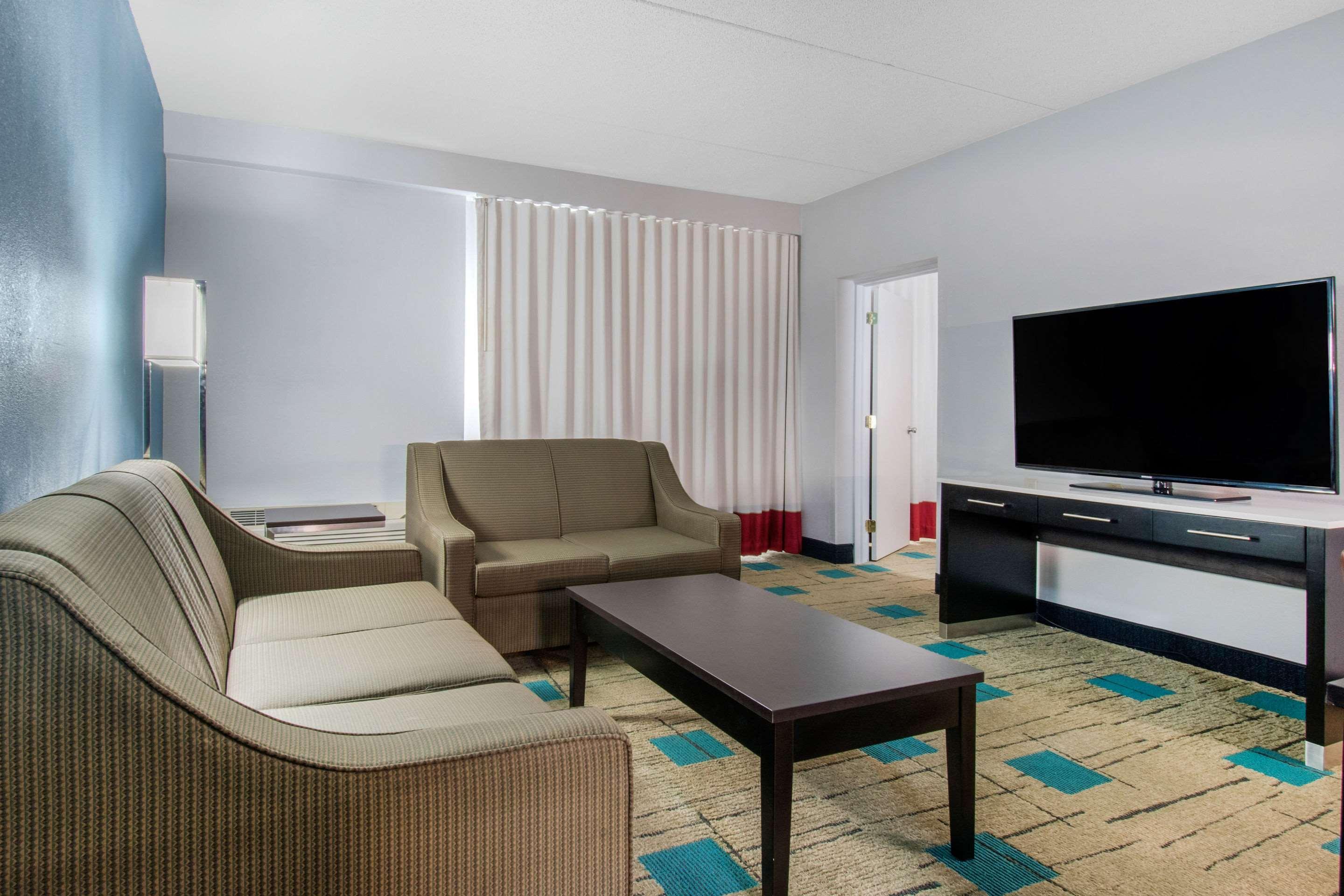 Hawthorn Extended Stay By Wyndham Чемберсберг Экстерьер фото